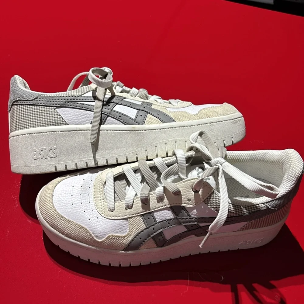 ASICS ✨RARE Platform Size 8.5 - Picture 2 of 7